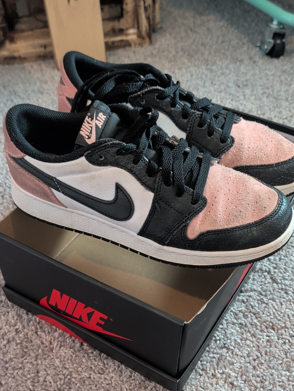 Nike Low-Top Sneakers in Pink, Black & White
